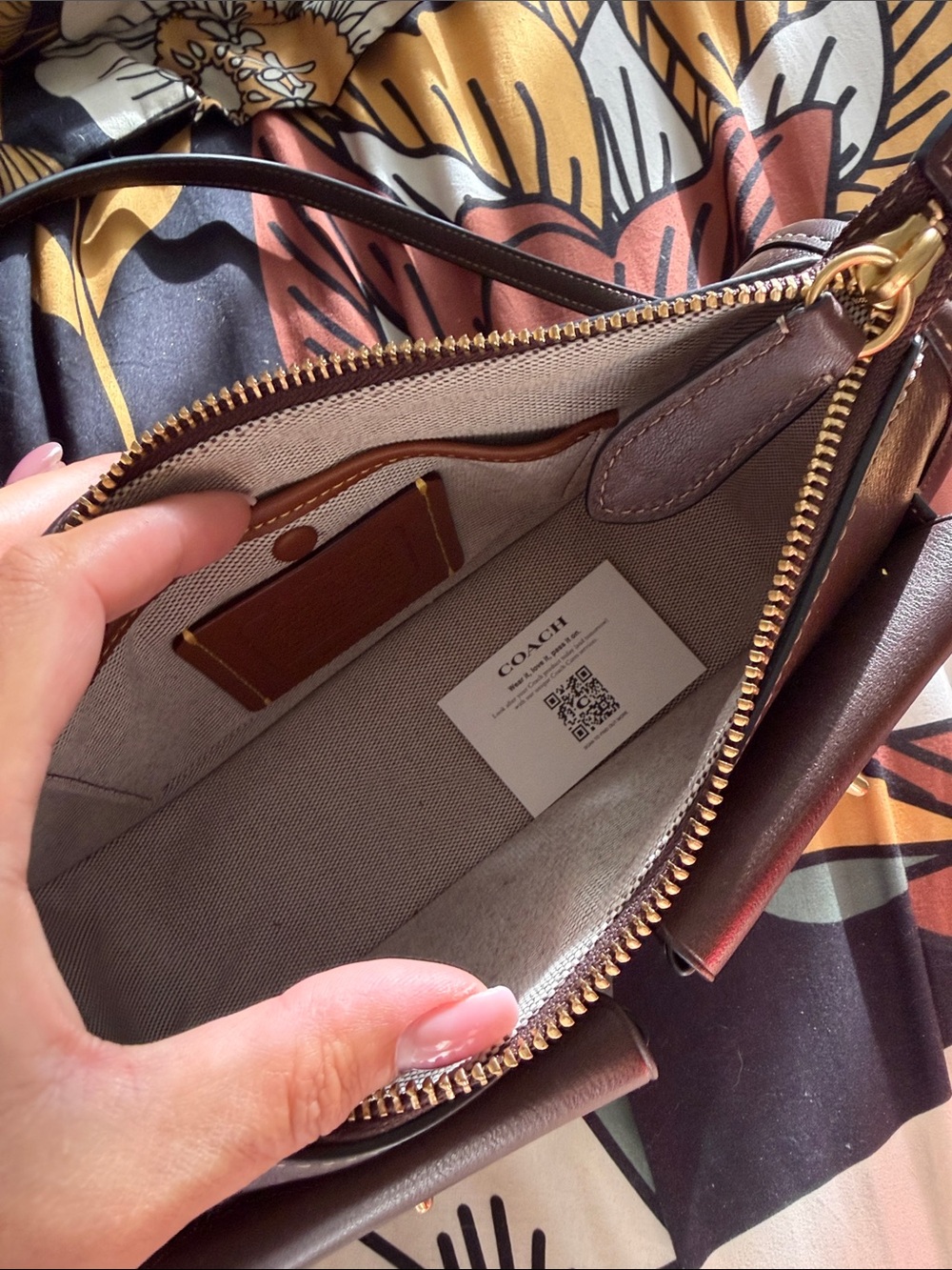 Coach Twin Turnlock Waverly Bag in maple - Picture 6 of 11